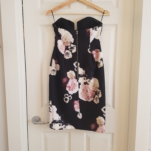 🔥Keepsake divide Tulip dress🔥New with Tags - Picture 3 of 5